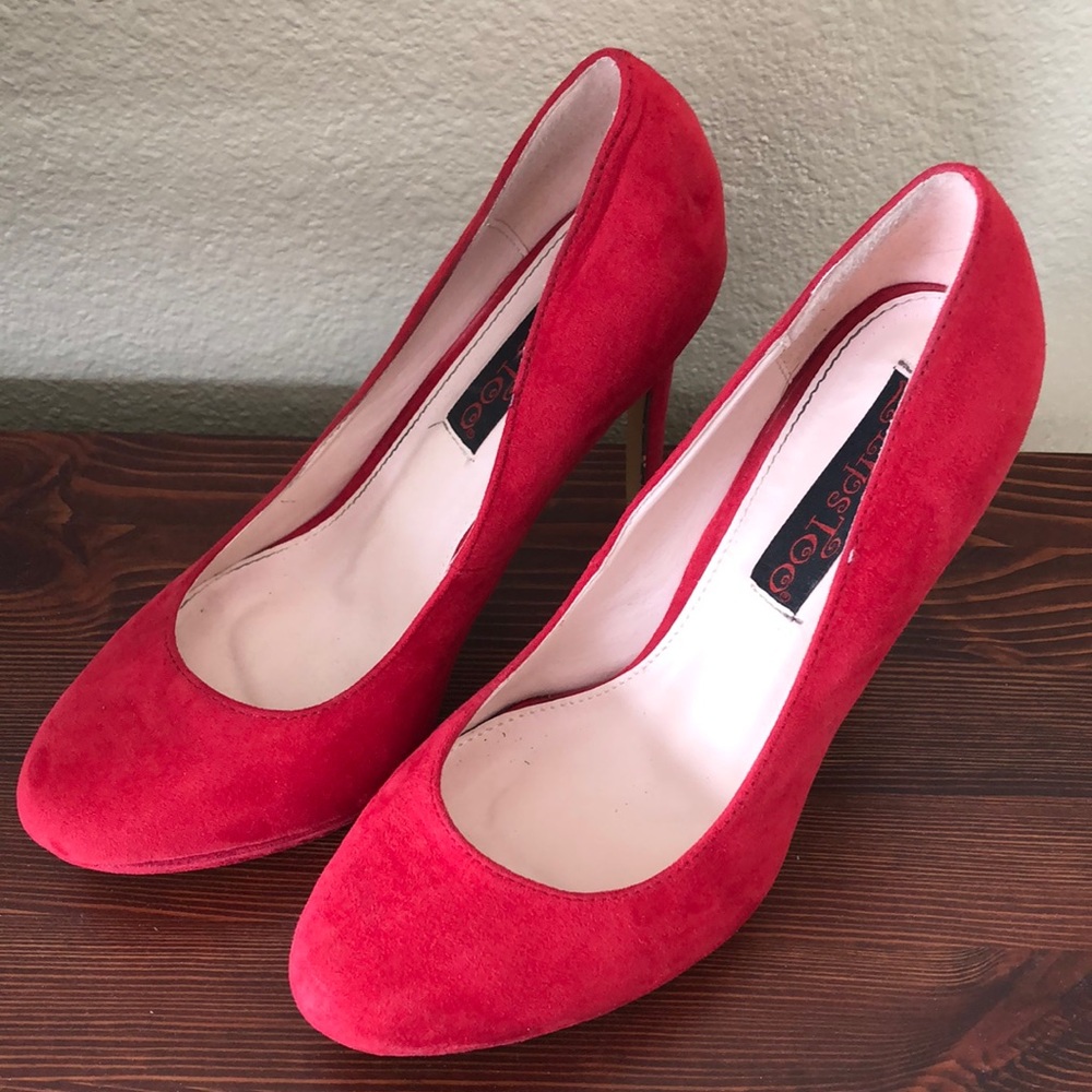Red 2 Lips Too Heels